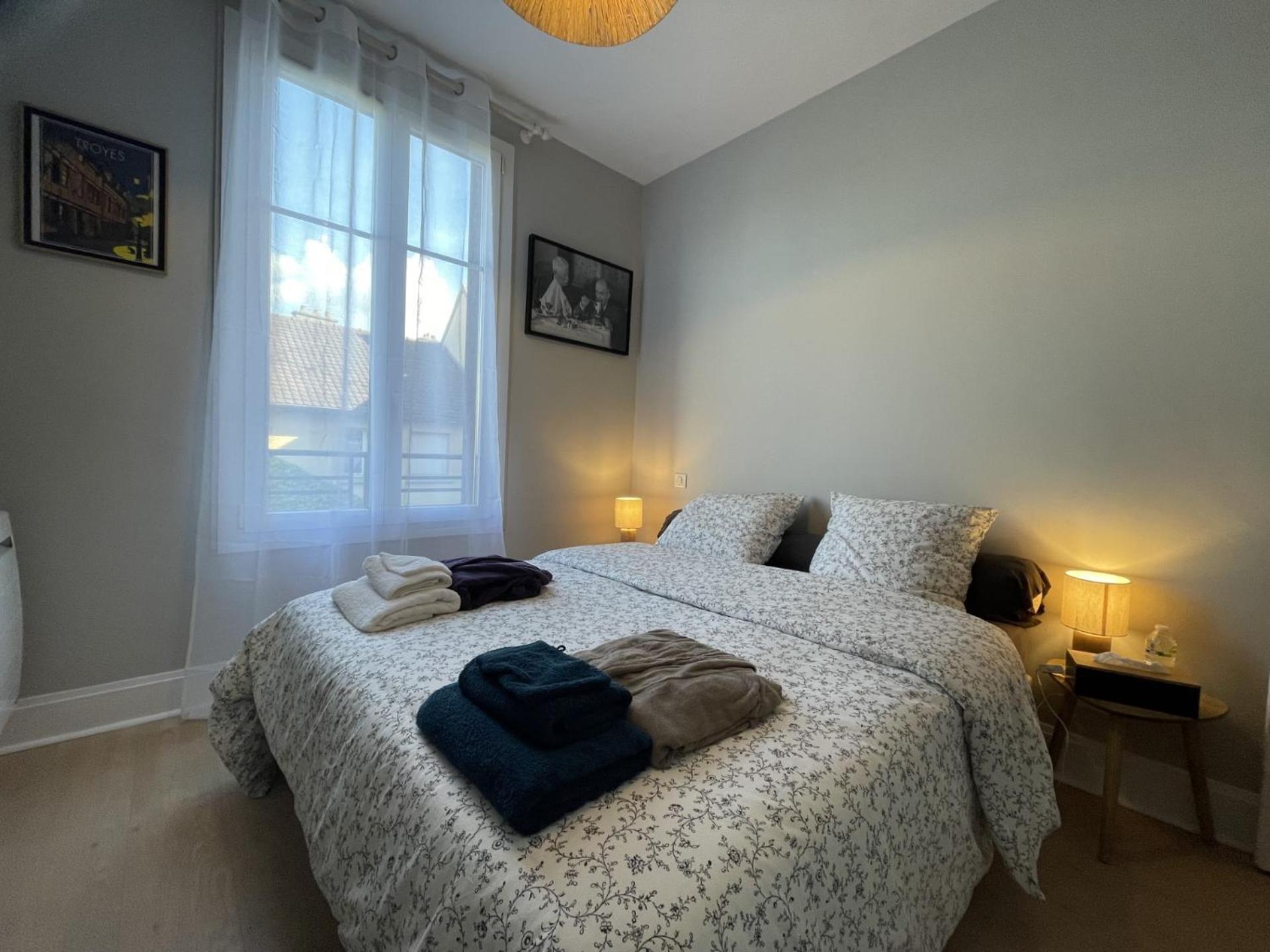 Le Treize Au Coeur Du Bouchon Daire Troyes Dış mekan fotoğraf