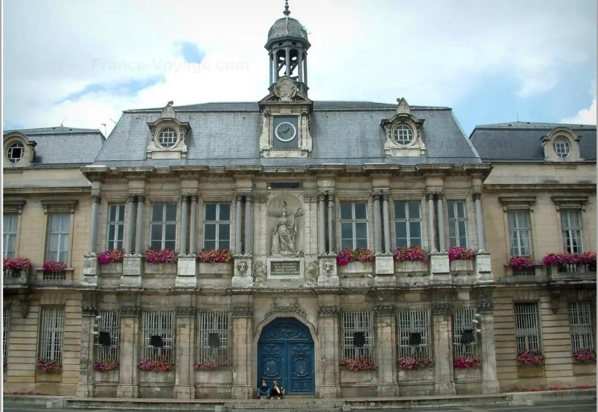Le Treize Au Coeur Du Bouchon Daire Troyes Dış mekan fotoğraf